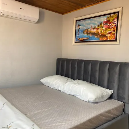 Mine Peza Apartment